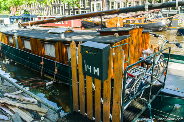 Casa flotante en el canal Prinsengracht